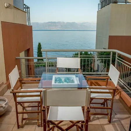 Amazing Beach House With Access To Private Beach!! 度假居 *