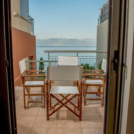 Amazing Beach House With Access To Private Beach!! Hébergement de vacances