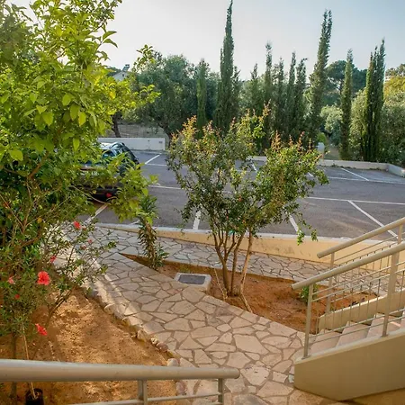 Amazing Beach House With Access To Private Beach!! *
