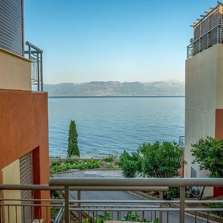 Amazing Beach House With Access To Private Beach!! Hébergement de vacances *